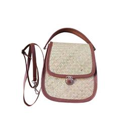 Box-Shaped Sedge Handbag