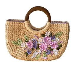 Square Water Hyacinth Bag with Wooden Handle 1