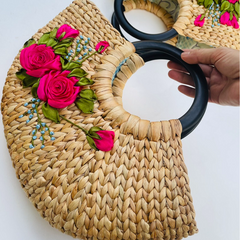 Water Hyacinth Bag With Wooden Handle 3