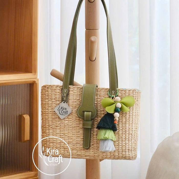 CARA Water Hyacinth Bag 2