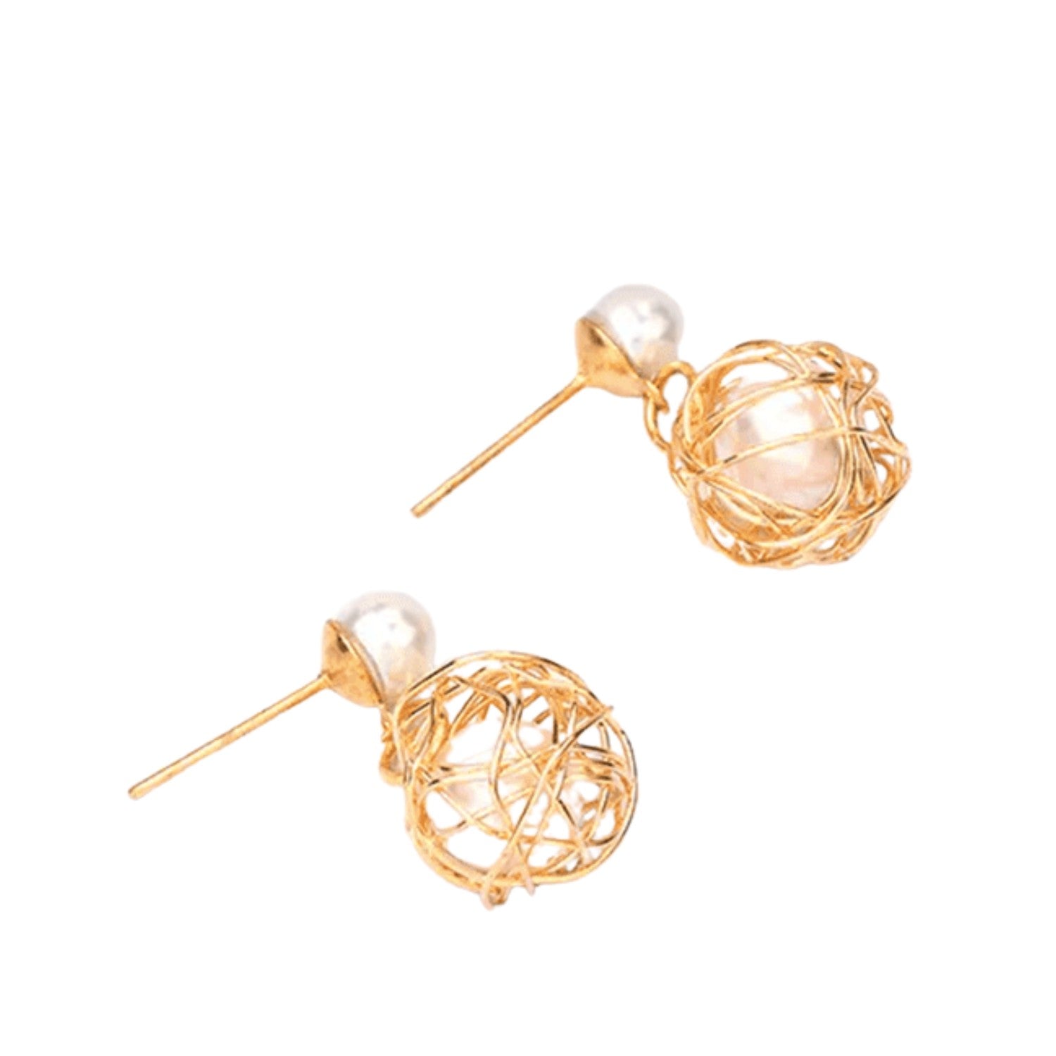 Elegant And Luxurious Pearl Earrings 1