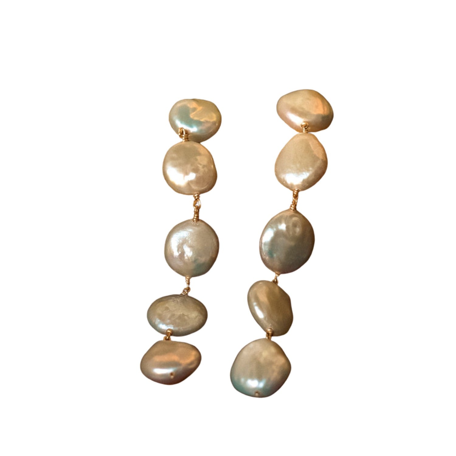 Elegant And Luxurious Pearl Earrings
