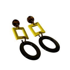 Elegant And Noble Lacquer Earrings 1
