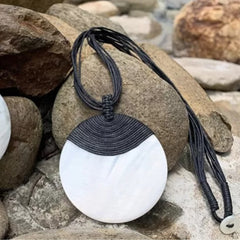Elegant And Unique White Pearl Shell Necklace 2