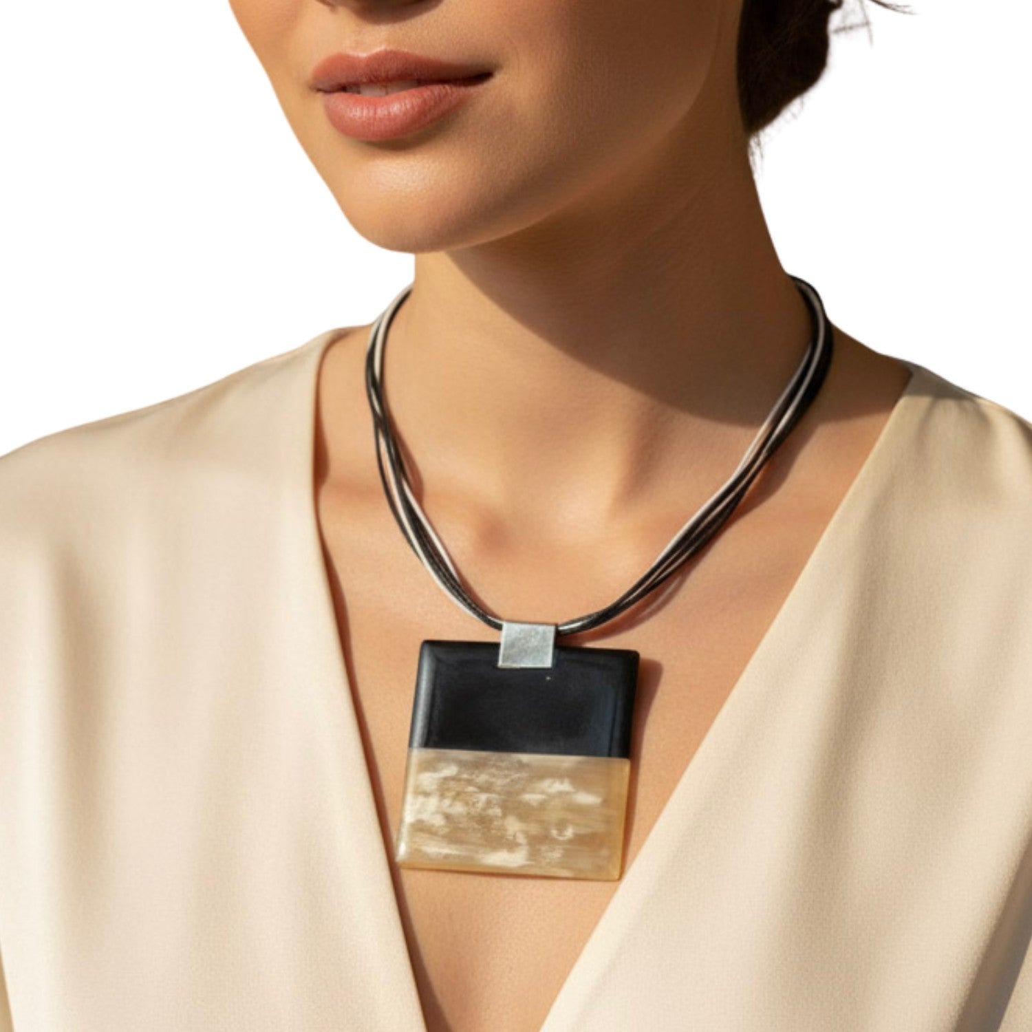 Elegant Lacquered Pearl Shell Necklace 1