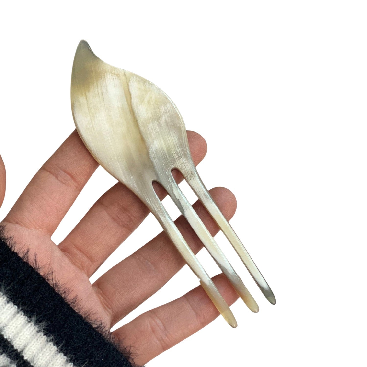 Handcrafted Buffalo Horn Hair Brooch 7