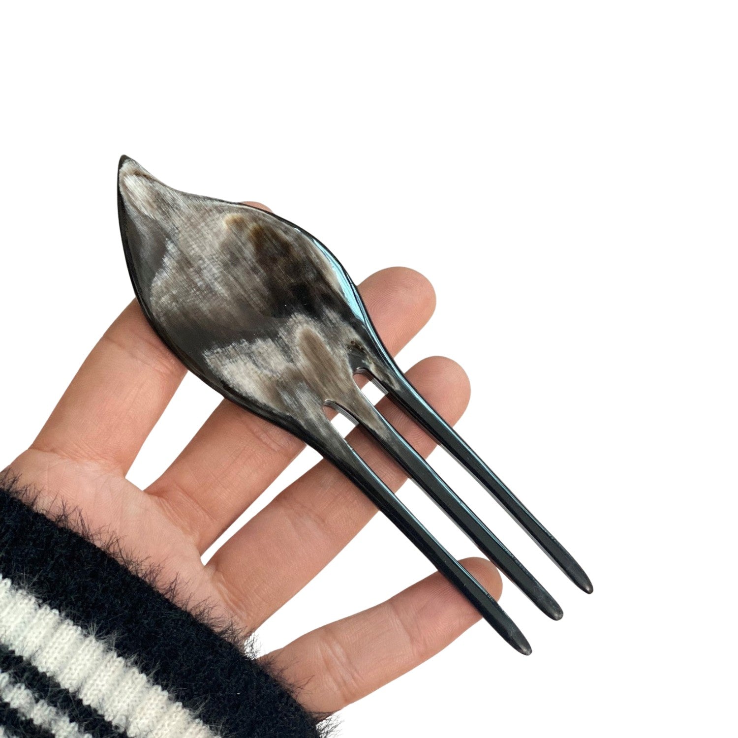 Handcrafted Buffalo Horn Hair Brooch 7