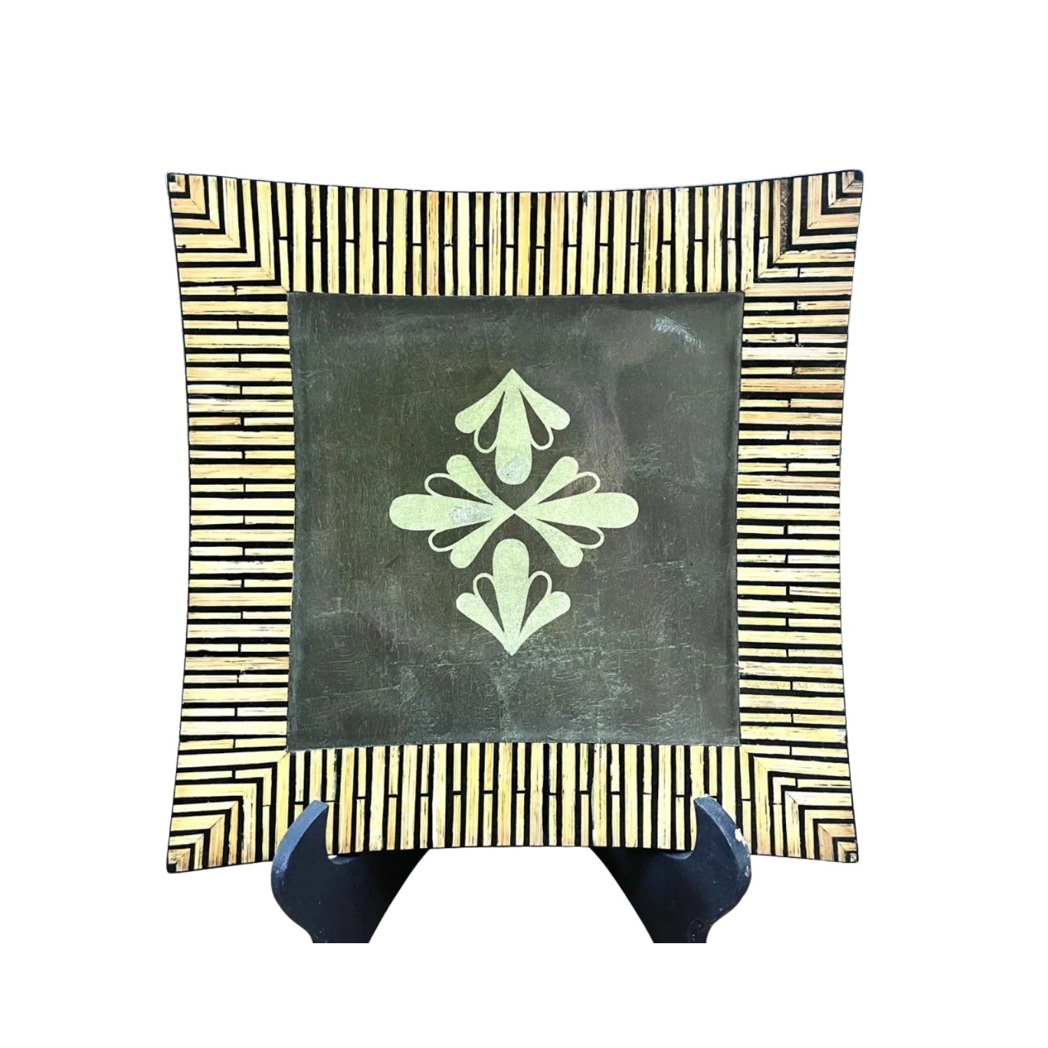 Handcrafted Lacquer Plates 17