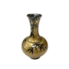 Handcrafted Lacquered Flower Vase 1