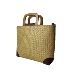 Large  Sedge Handbag With Strap