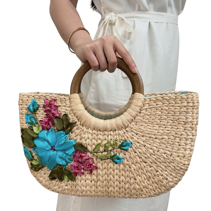 Square Water Hyacinth Bag with Wooden Handle 2