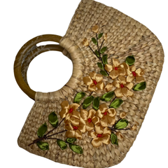 Square Water Hyacinth Bag with Wooden Handle 2