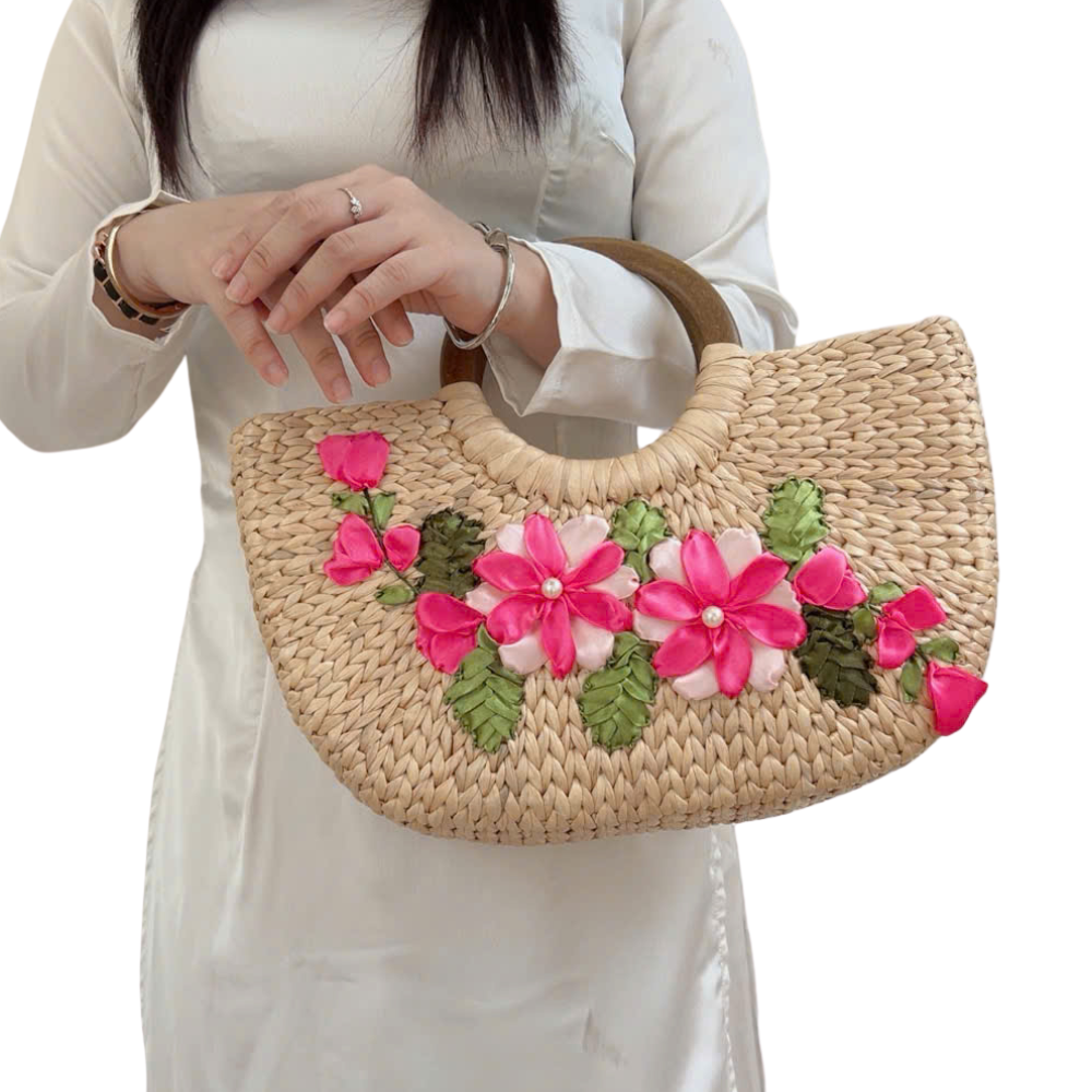 Square Water Hyacinth Bag with Wooden Handle 1