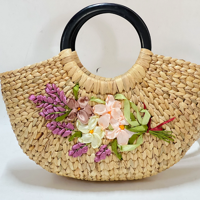 Water Hyacinth Bag With Wooden Handle 2