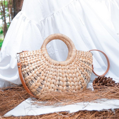 Water hyacinth bag with sparse sedge